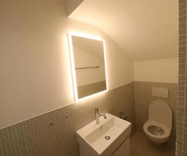 Center * אינטרלאקן